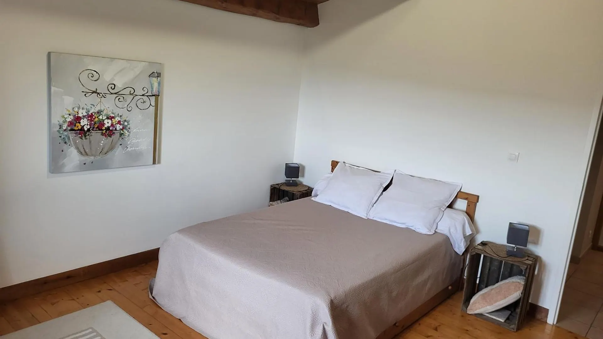 Gite De La Vigne Chirols France
