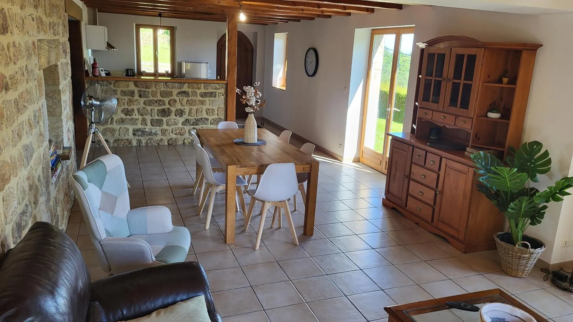 Holiday home Gite De La Vigne Chirols